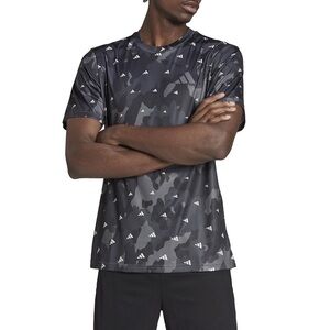 Train essential training tee